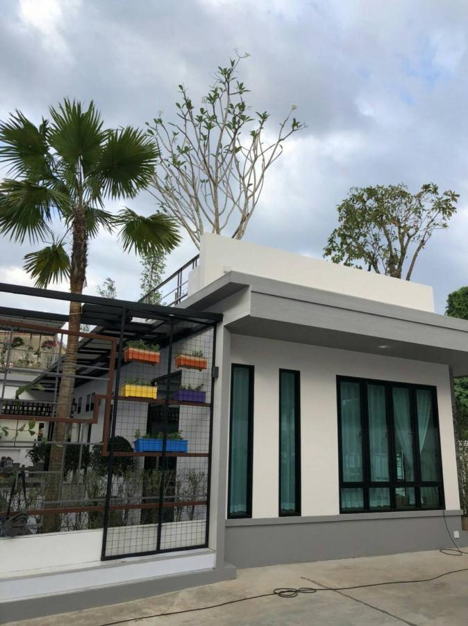 Top Residence Surat Thani Esterno foto